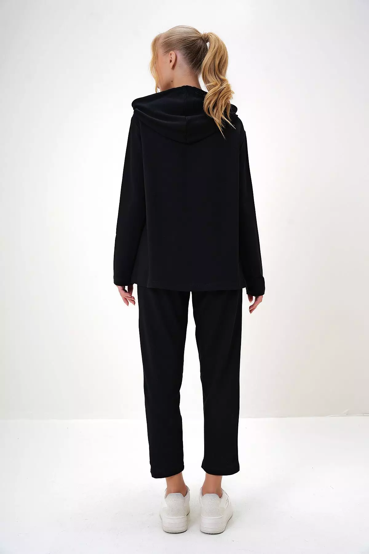 Women's Black Emblem Detailed Hooded Double Yarn Tracksuit