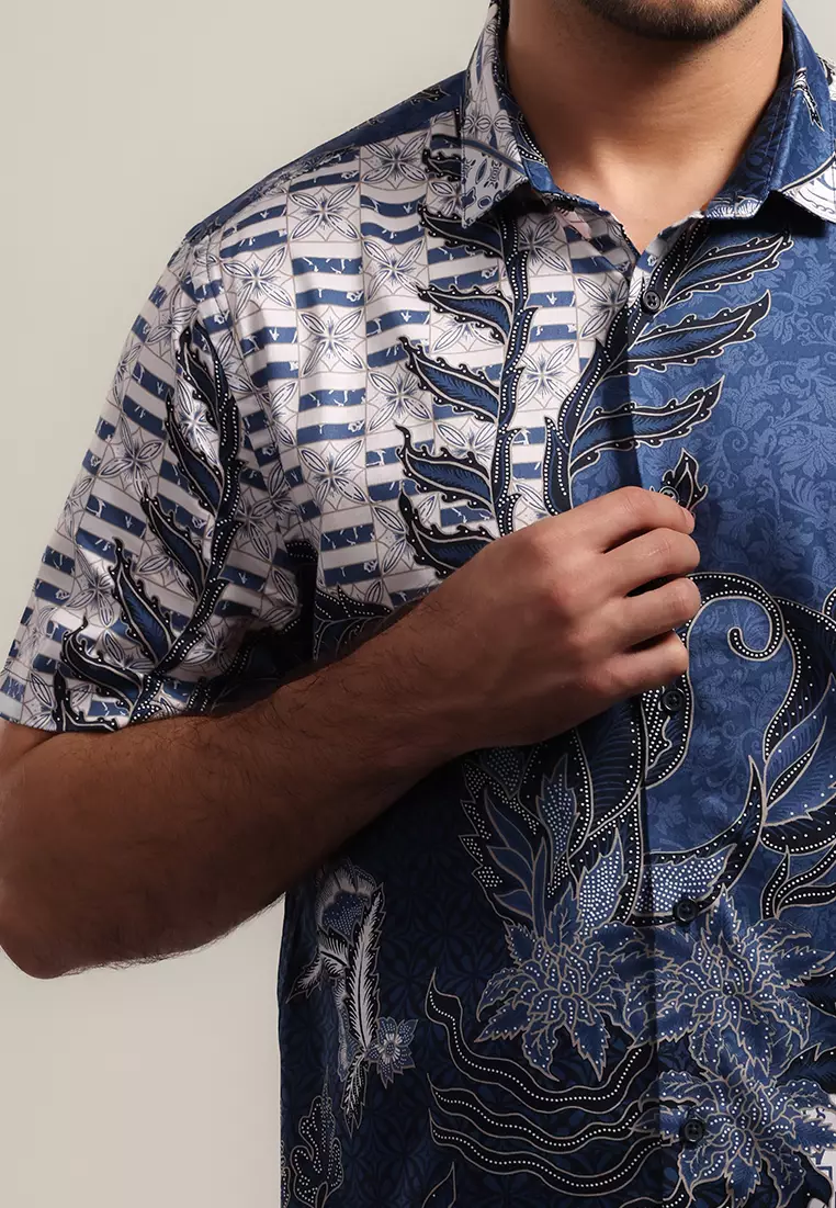 MOC - Kemeja Batik Pria Lengan Pendek Mathura - Blue Warna Blue