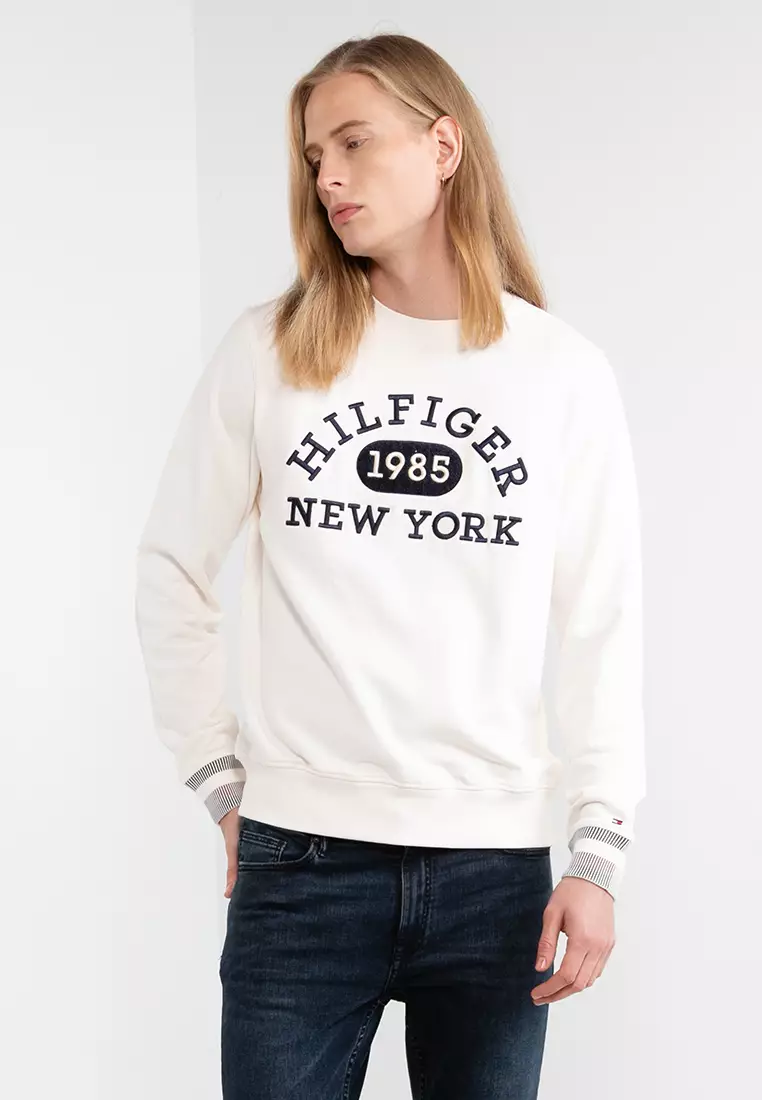 White hot sale hilfiger sweatshirt