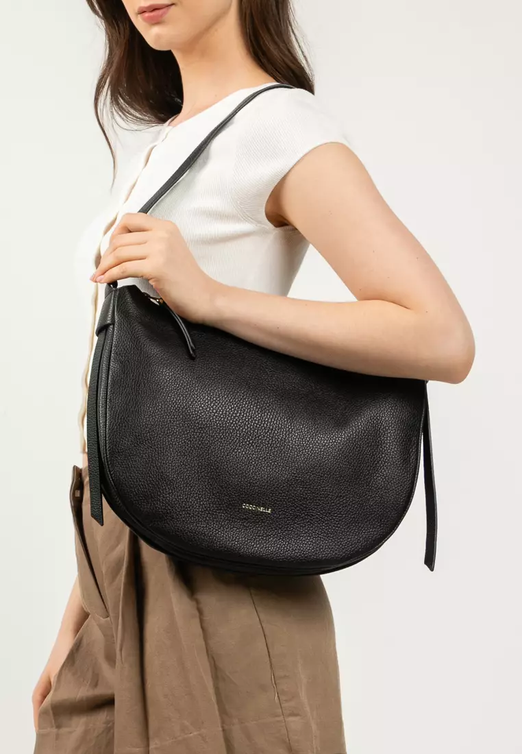 C-Easy Medium Shoulder Bag