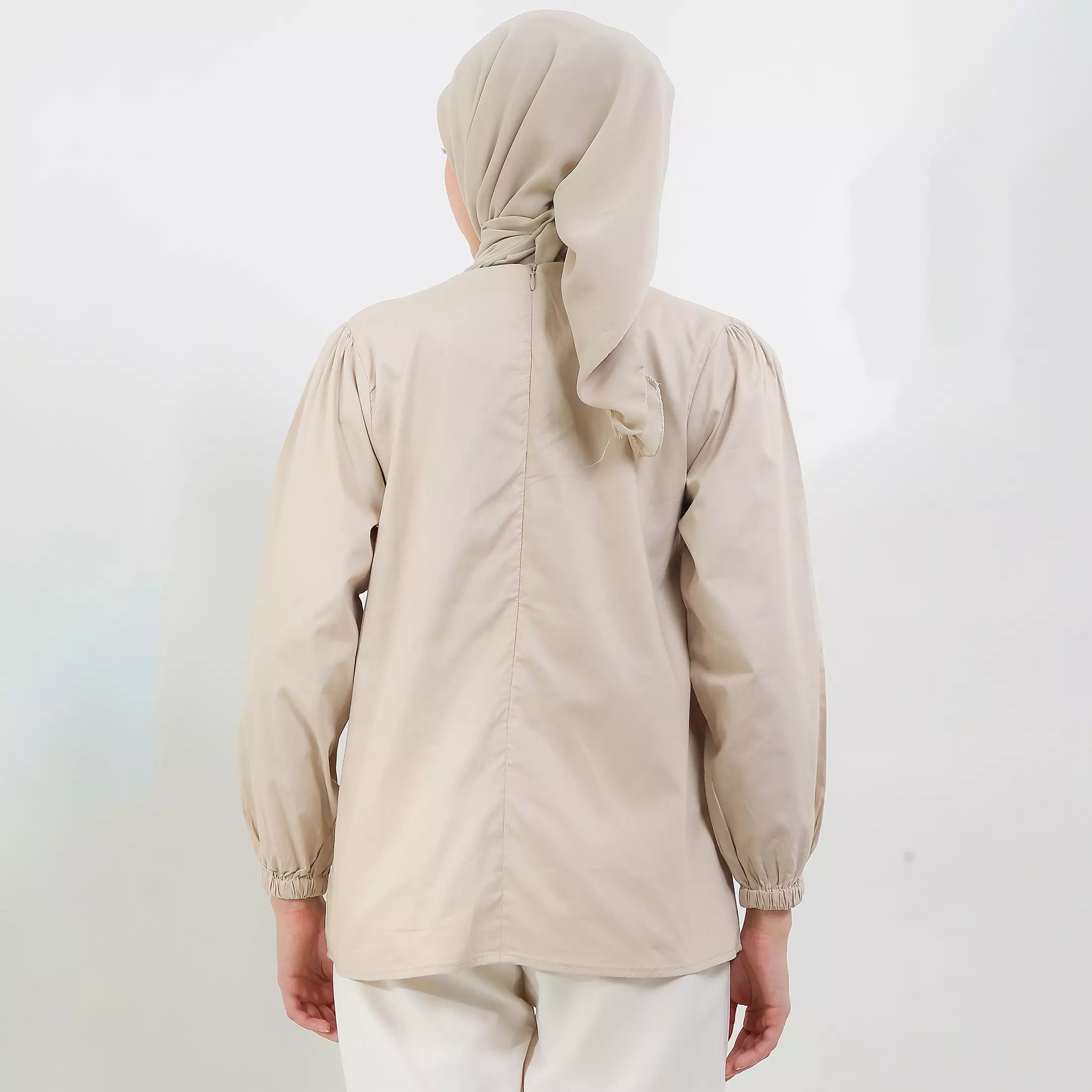 MFMW Mejoa Atasan Blouse Cream