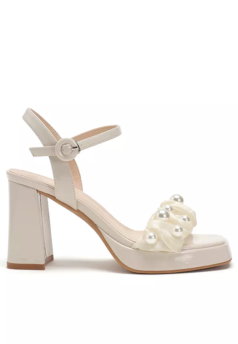 Discount on Twenty Eight Shoes  shoes - SKU: 8.5cm Pearl Strap High Heel Sandals By2385-4