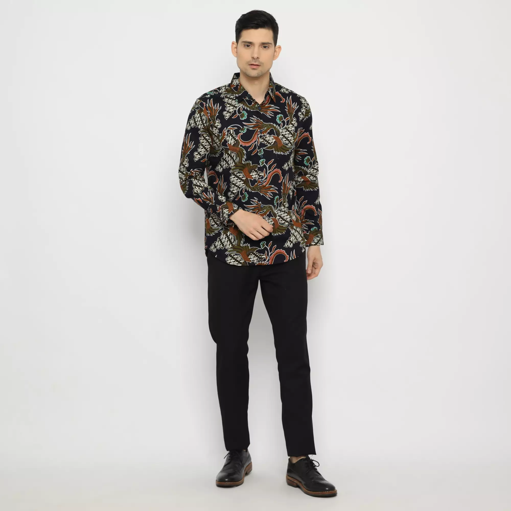 Platini Kemeja Batik Pria Lengan Panjang Navy 460554