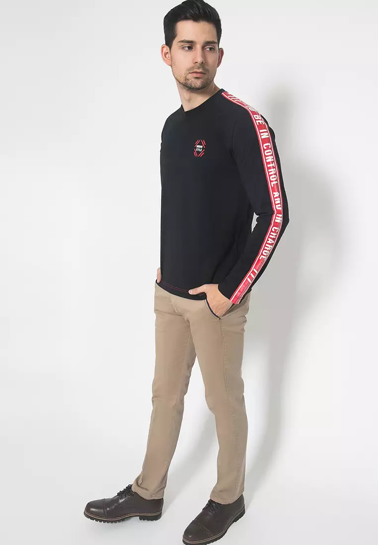 Johnwin - Kaos Casual Pria - Sablon Lengan - Hitam-ATS.627.M360.33.CLS