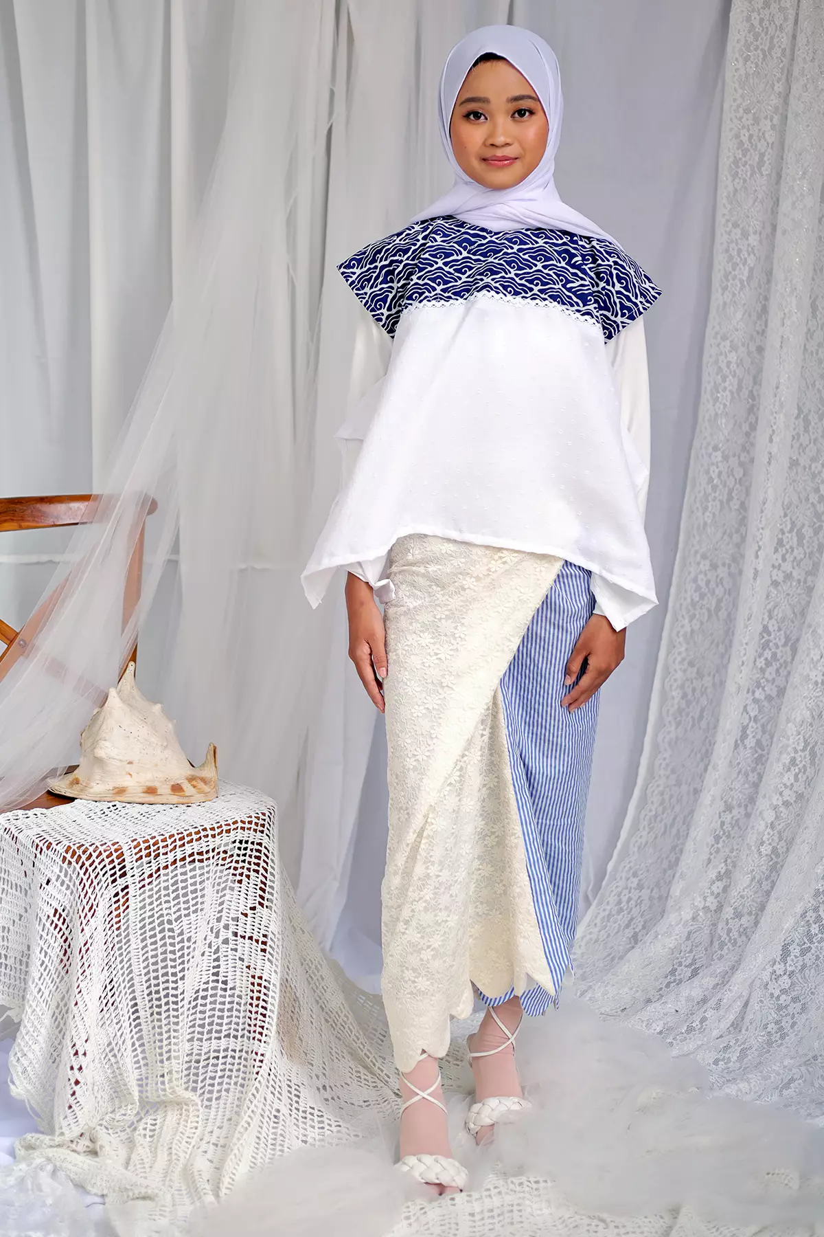 Ladore Megamendung Biru Kebaya