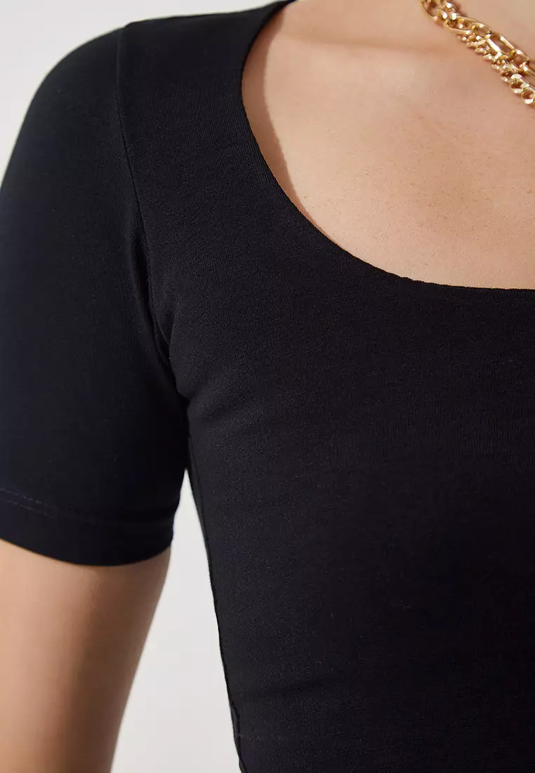 Square Neck Crop Knitted T-Shirt