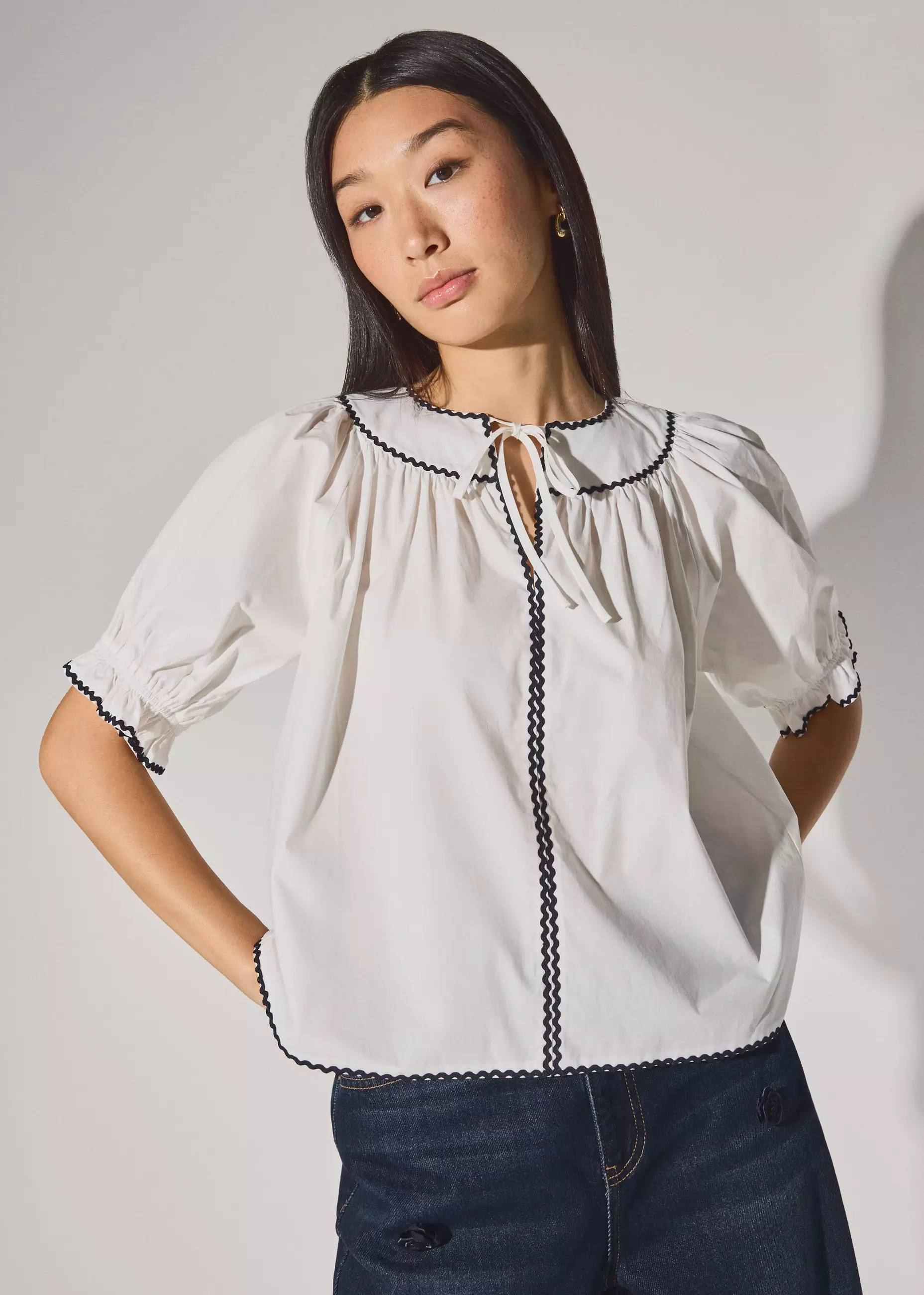 Atasan Wanita - Relaxed Cotton Scallop Trim Puff Sleeve Blouse