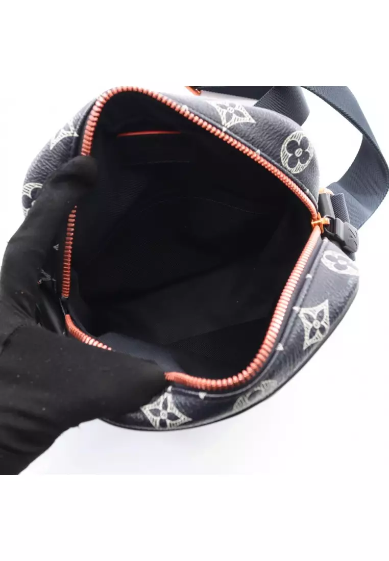 Pre-Loved Louis Vuitton Danube PM monogram ink upside down Shoulder bag PVC leather Navy Red white