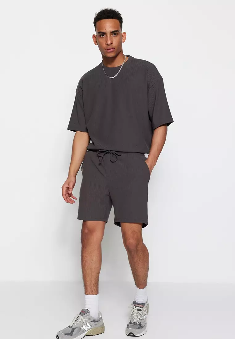 Basic Smoked Regular Cut Medium Length Lace Up Textured Wrinkle Resistant Ottoman Shorts TMNSS23SR00039