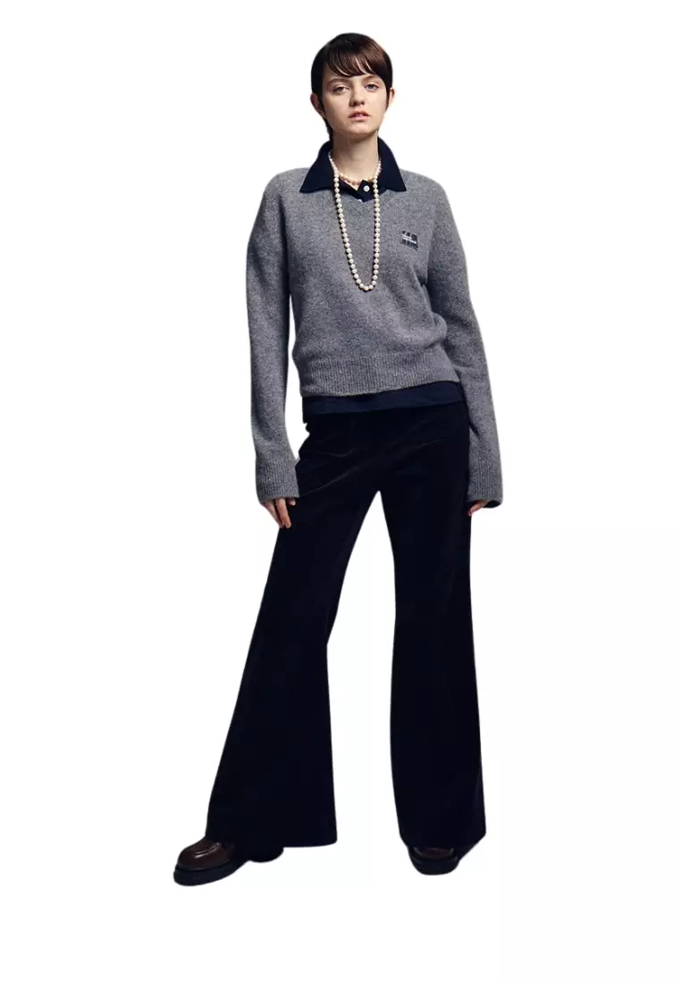 Raccoon Blended V Neck Square Logo - Charcoal