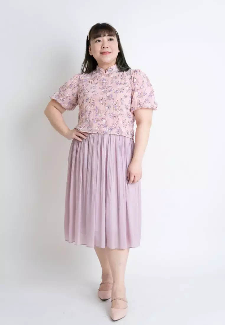 FLORAL EMBROIDERED ORIENTAL BLOUSE