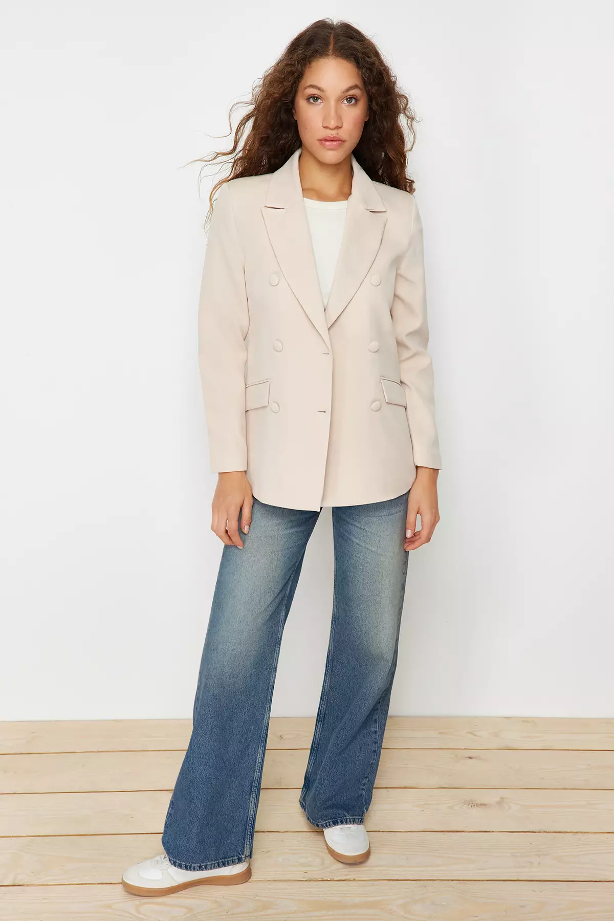 Double Breasted Buttoned Blazer