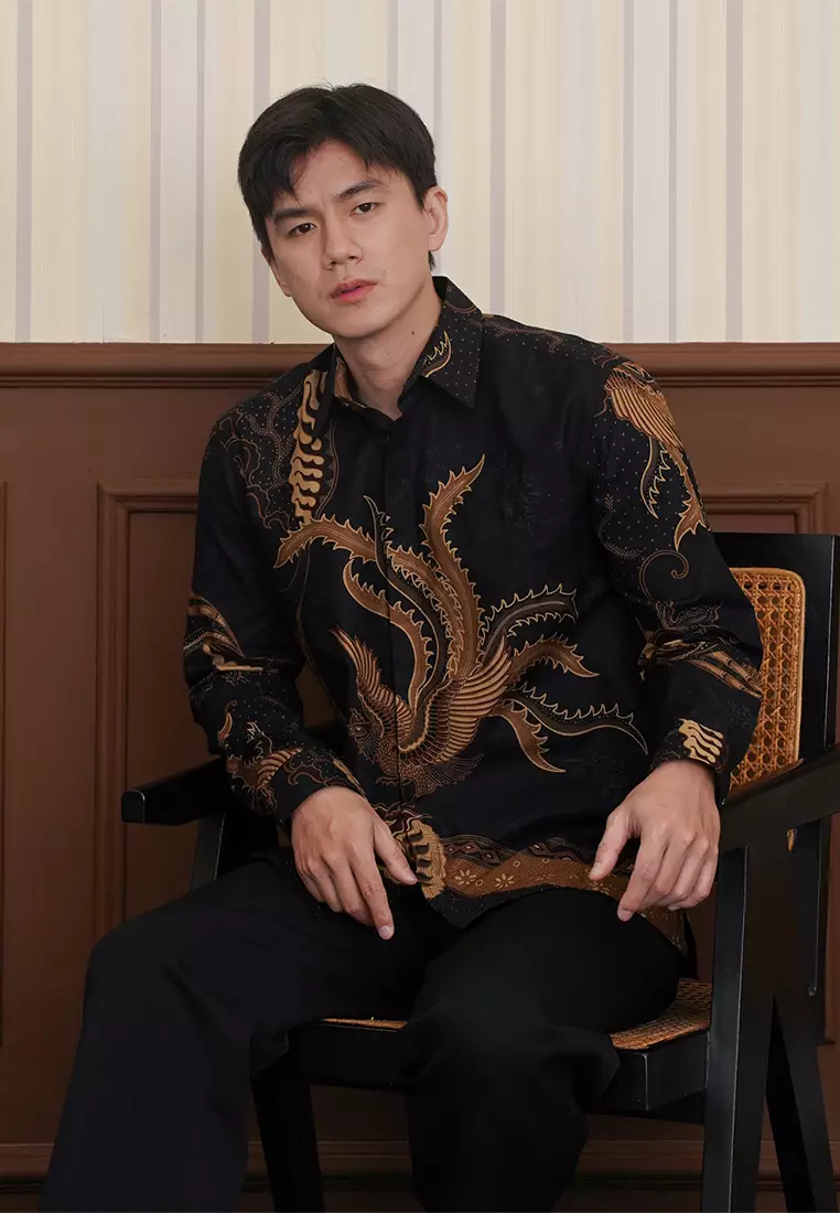Enzy Batik Essential Kemeja Batik Pria Adinata - Black/Brown