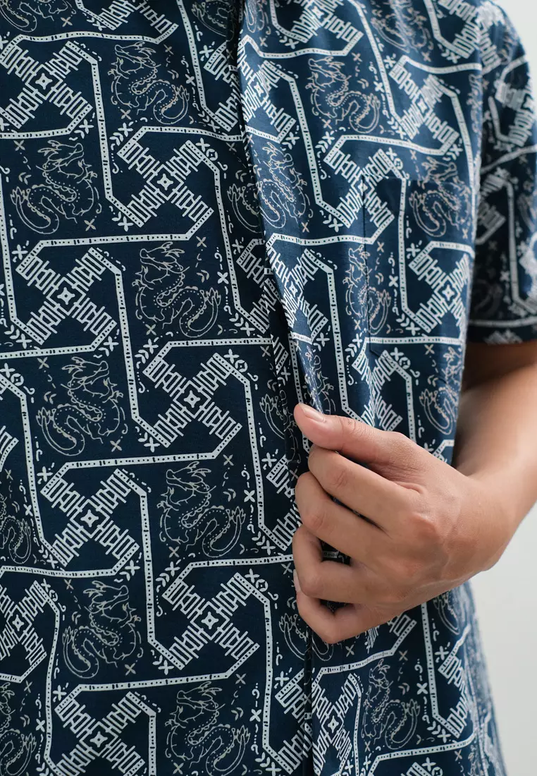 My Aksa Batik Pria Kemeja Pendek Slimfit Naga Cita Navy
