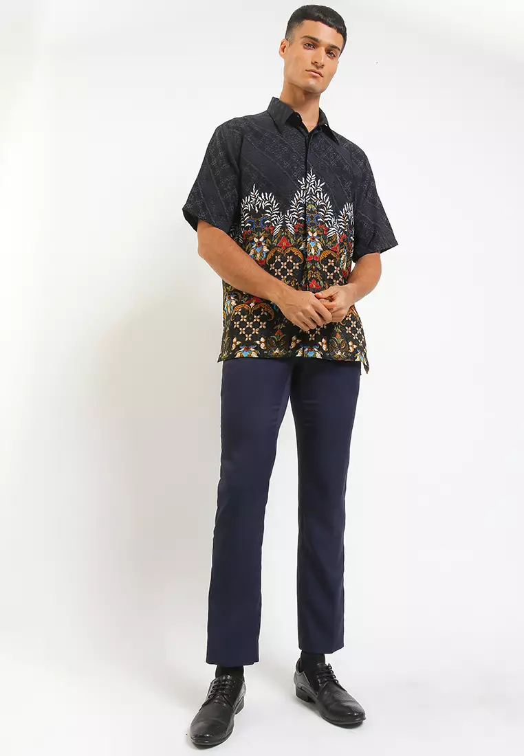 Hem Regular Fit Batik Kawung Hati
