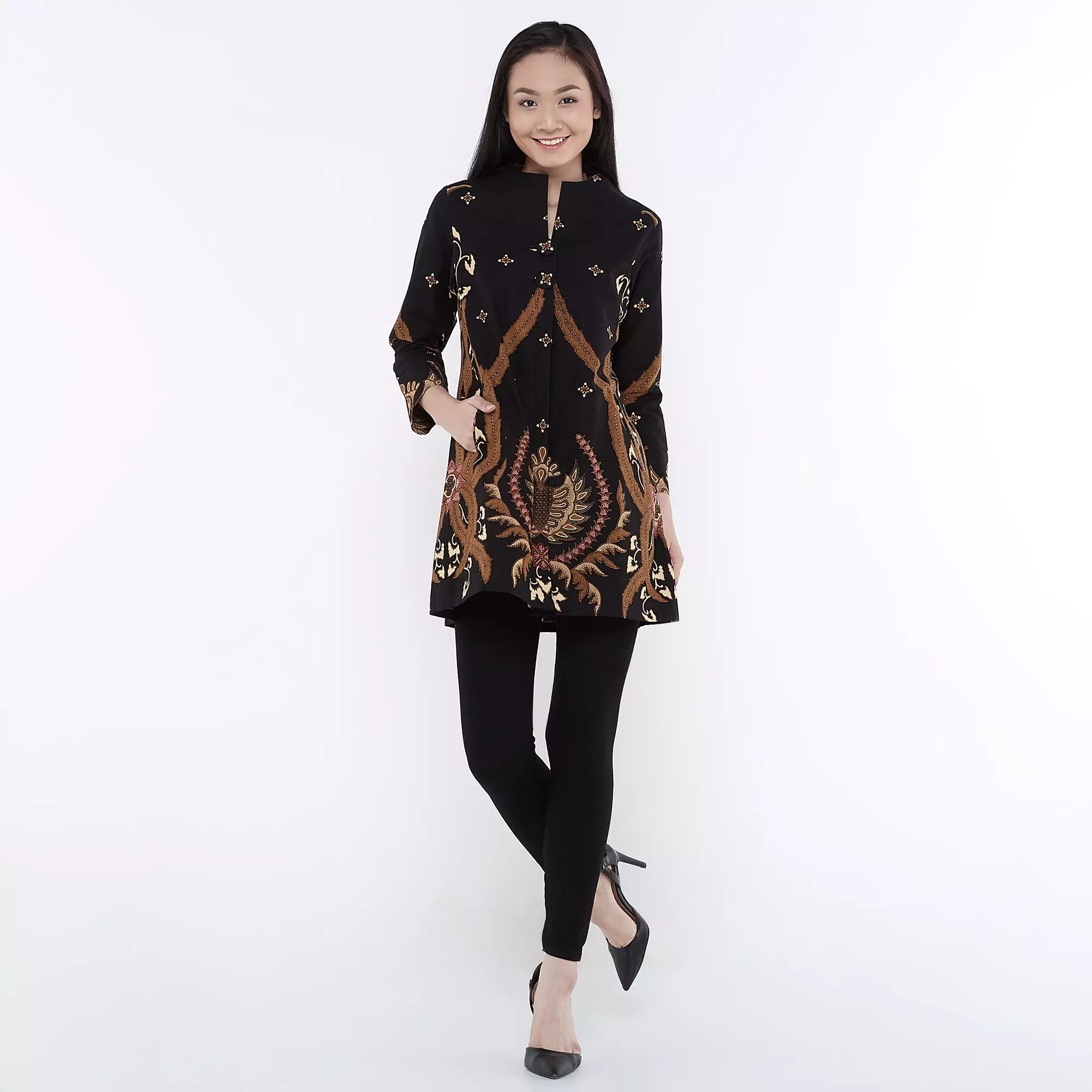Tunik Batik Wanita Modern Tunik Kancing Lengan Panjang Warna Hitam Motif Tanduk Peksi
