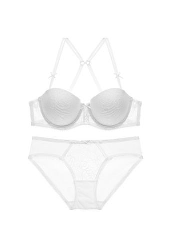 W.Excellence white Premium White Lace Lingerie Set (Bra and Underwear) 3FD04USC4780F9GS_1