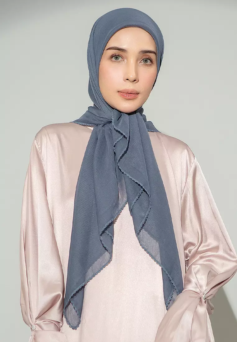 Paris Embroidery Signature Square (Lozy X Hamidah) Blue Pansy