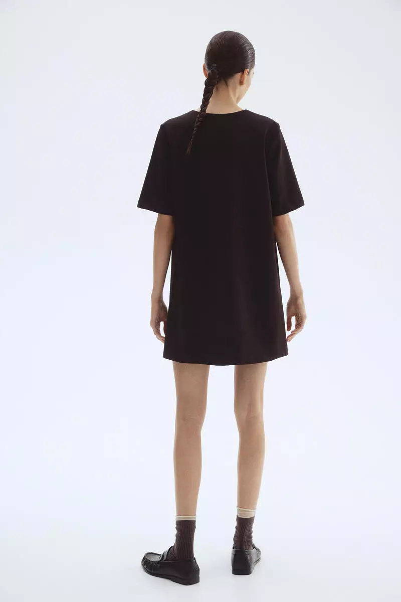 Short-sleeved dress
