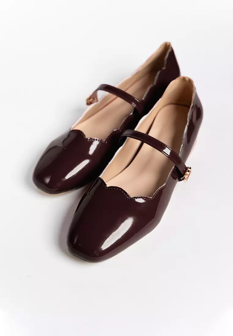 Scallop Glossy Mary Jane