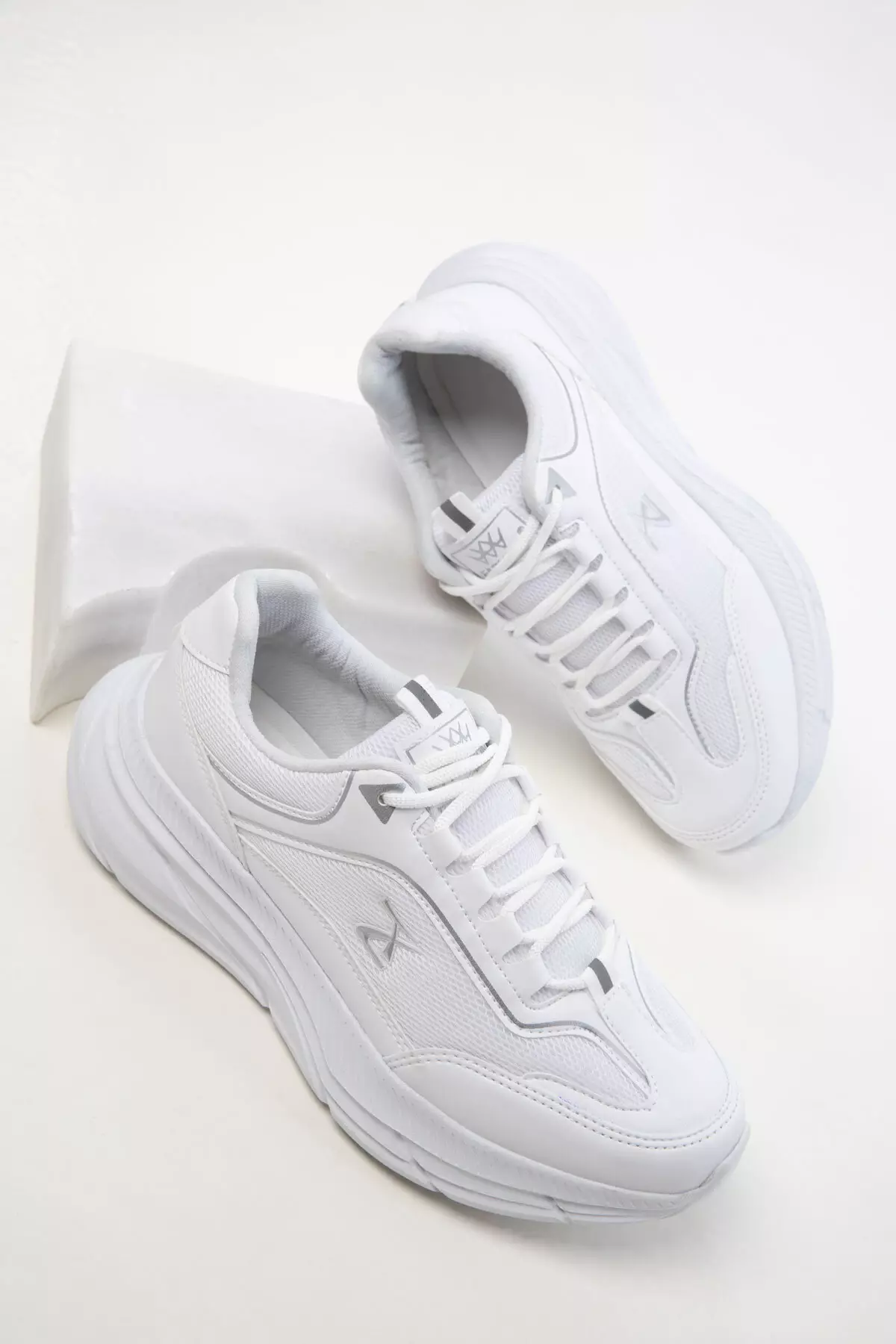 White Women's Sneaker 20414