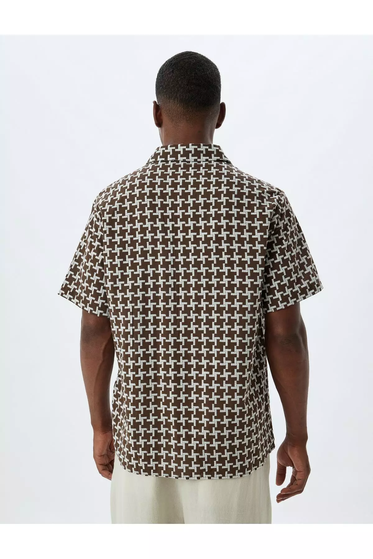 Geometric Pattern Short Sleeve Shirt