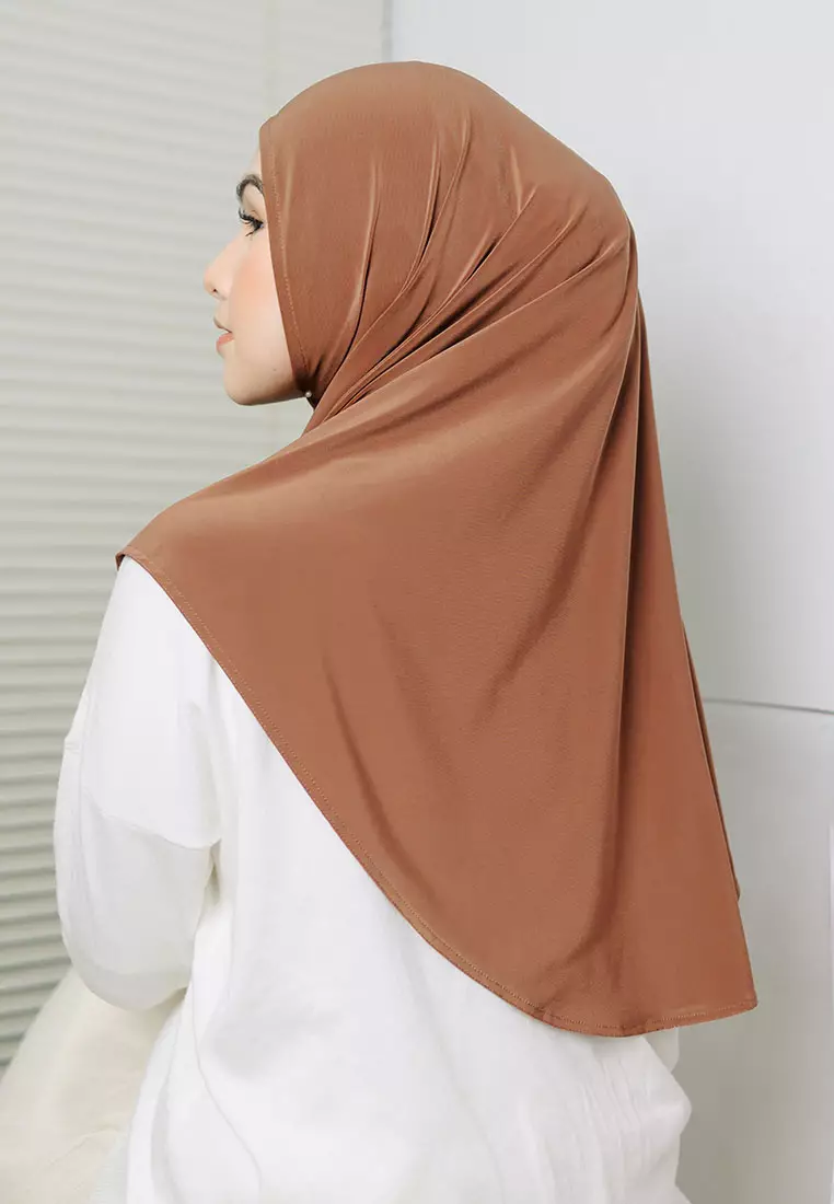 Qiya Instan Square New Series (Hijab Instan Segiempat Jersey) Walnut