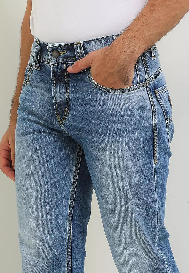 Fashion Straight Fit Denim Pants CFS121E