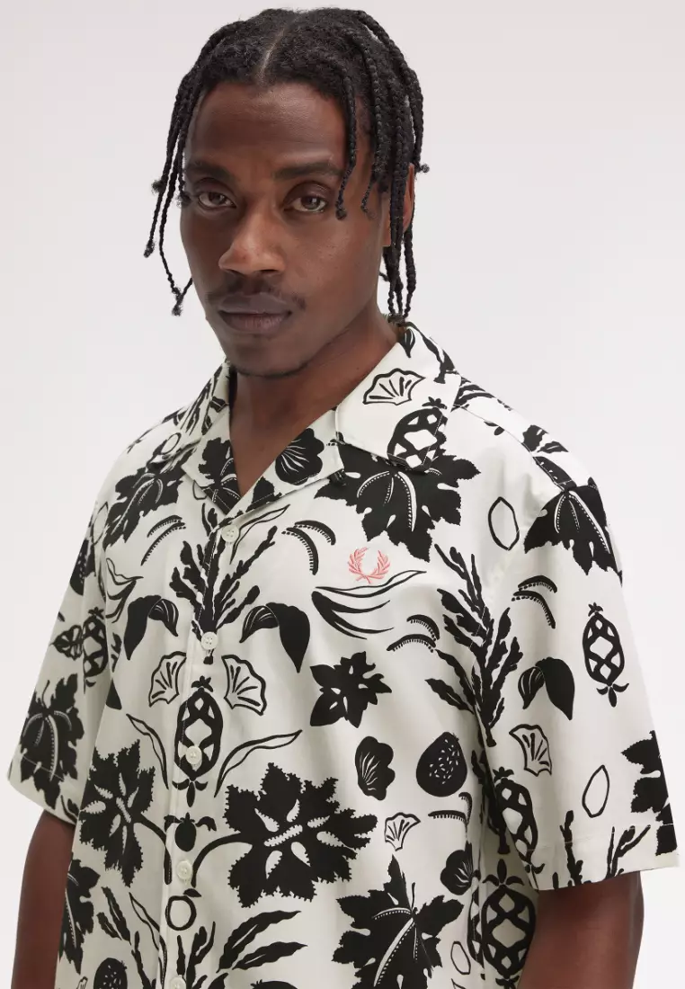 Fred Perry M9900 Botanical Print Revere Collar (Light Ecru)
