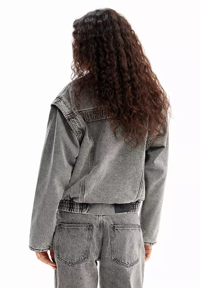 Desigual Woman Denim detachable sleeve jacket.