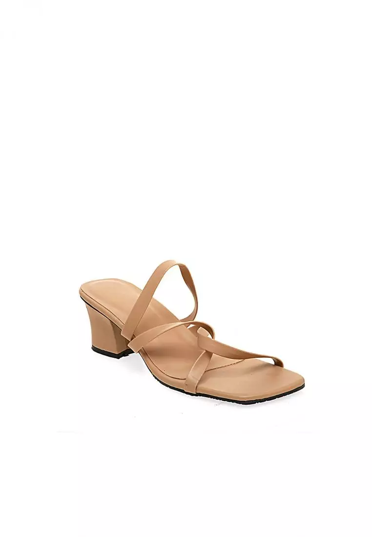 Vero Heels Woman Design Classic Sepatu Hak Wanita Premium Quality - Cream