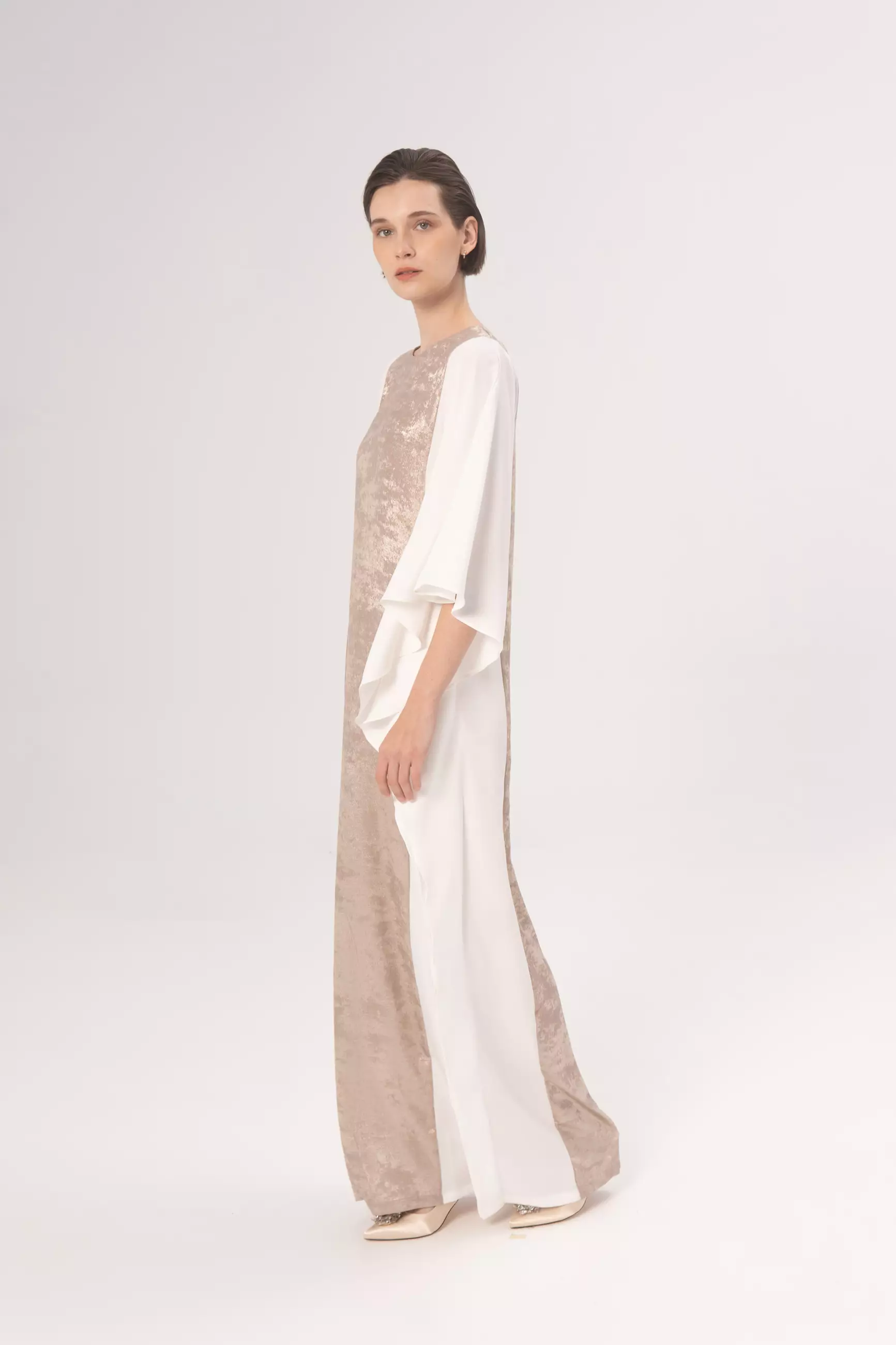Demure Signature - ALIYNA KAFTAN IN WHITE - EVENING DRESS