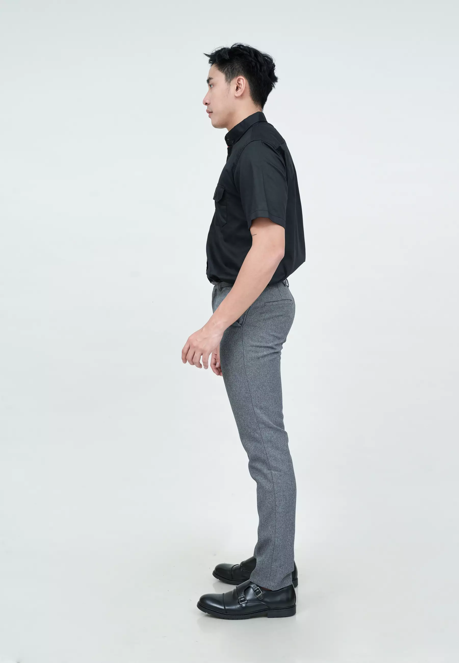Houseofcuff Kemeja Lengan Pendek Pria Slim Fit Double Pocket Hitam