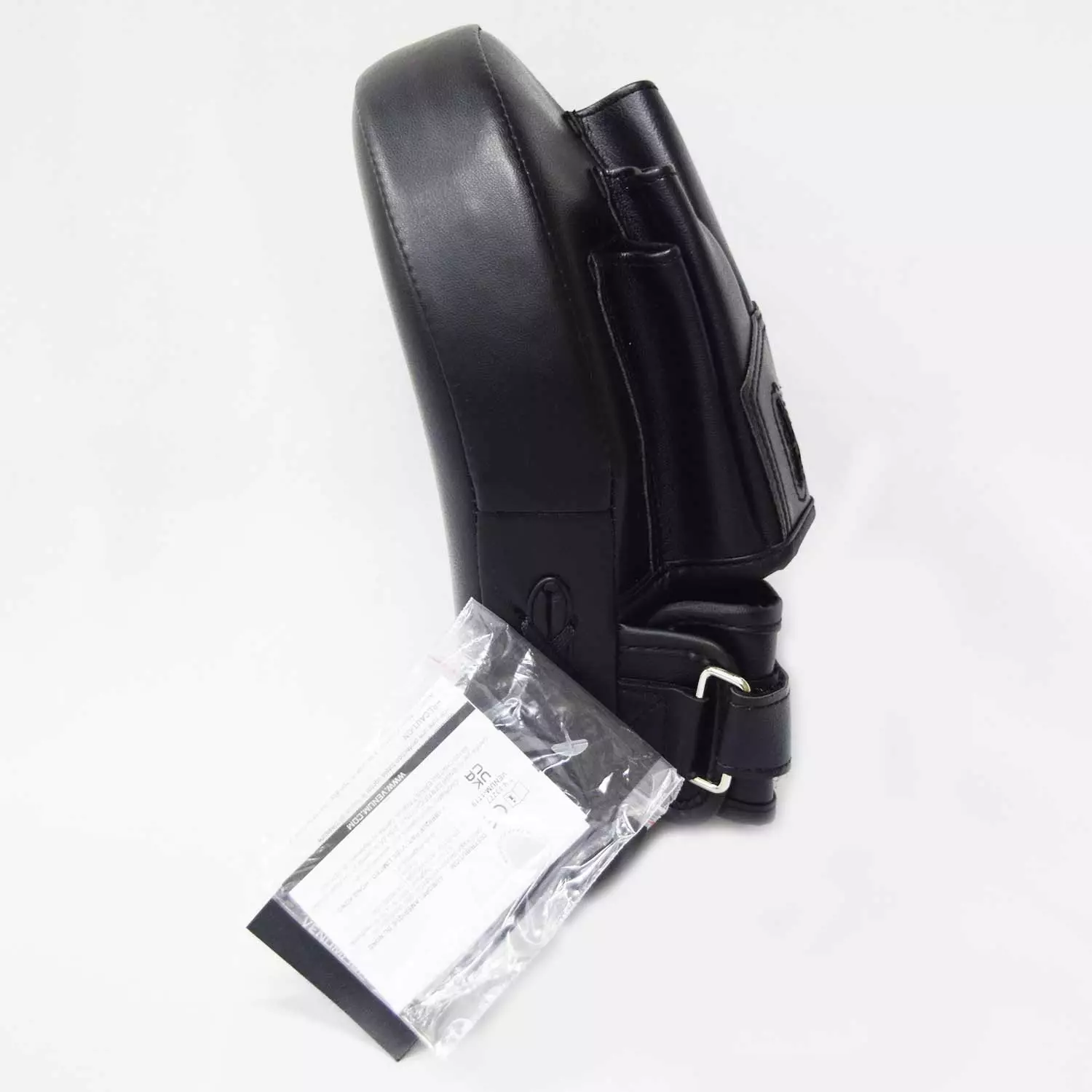 Venum Light Focus Mitts – Black/Black (Pair)