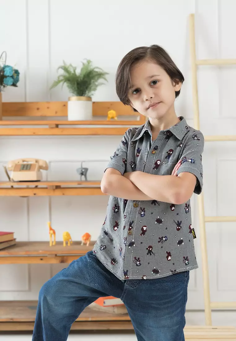 Kemeja Anak Laki Laki Lengan Pendek Katun Motif Superhero Collar Shirt 4438 Vensk Abu Tua