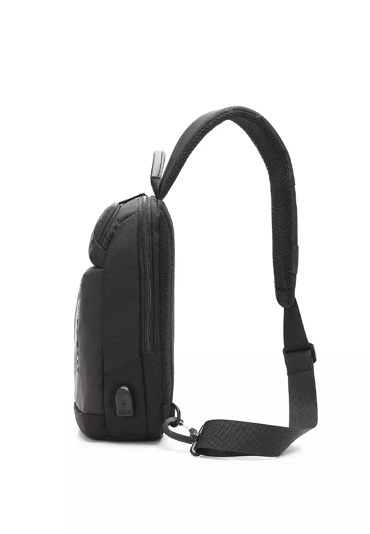 Men's Waist Bag / Belt Bag / Chest Bag (Tas Pinggang / Tas Dada Pria) - Hitam