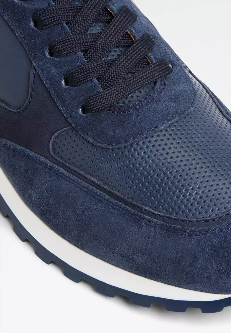 Gordo Low-Top Sneakers