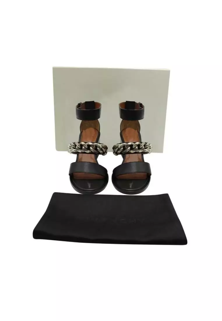Givenchy outlet sandals black