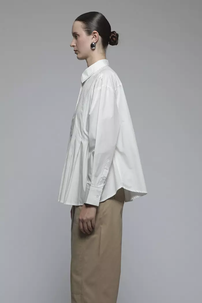 COTTONINK Studio - Atasan Kemeja Wanita Off-white Pietra #StudioEssentials