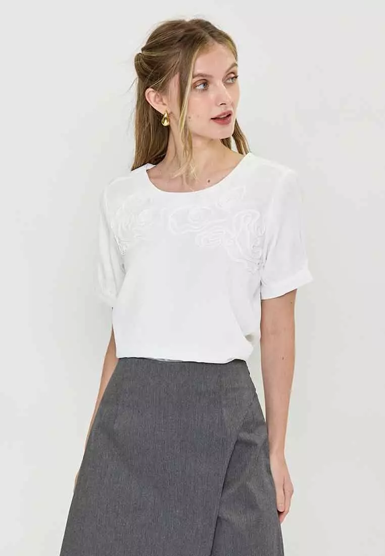 Amelie Round Neck Top with Flower Embroidery