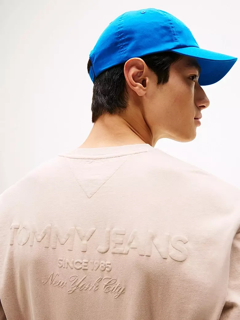 Tommy Jeans - Classic '90s Back Logo T-Shirt