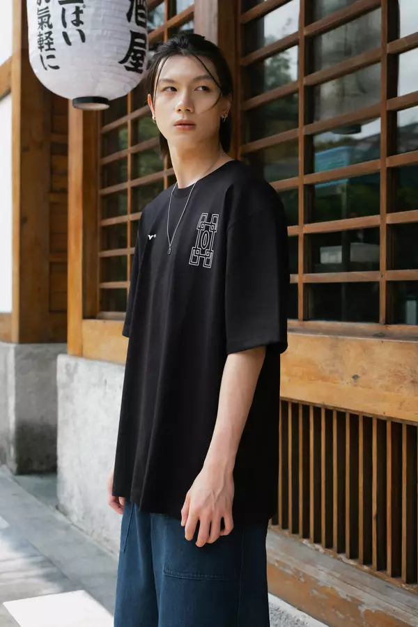 FACILITY Demon Slayer - Tokito Muichiro Oversize Tee - Black