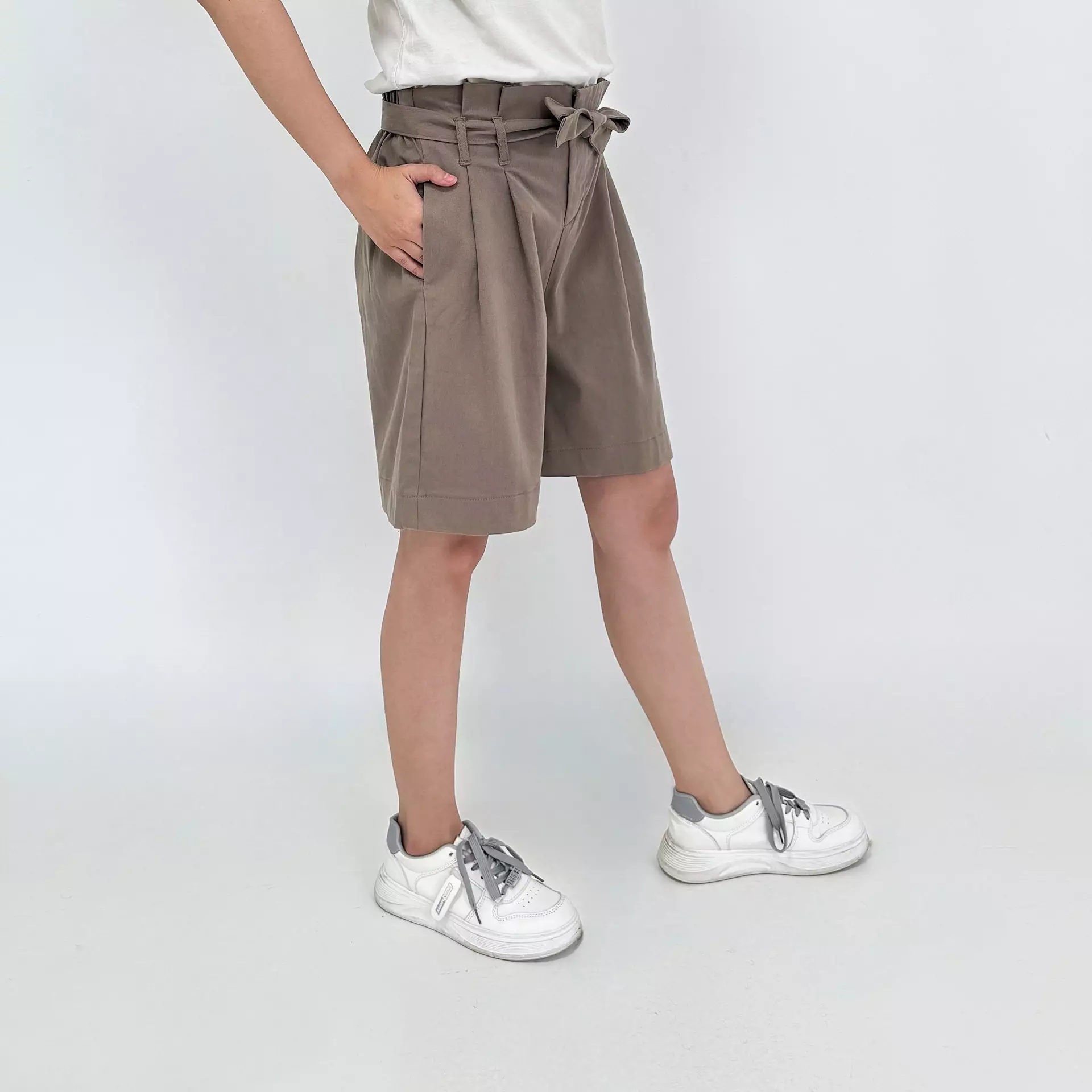 Audrey Twill Short Pants - Celana Pendek Santai Wanita COKLAT
