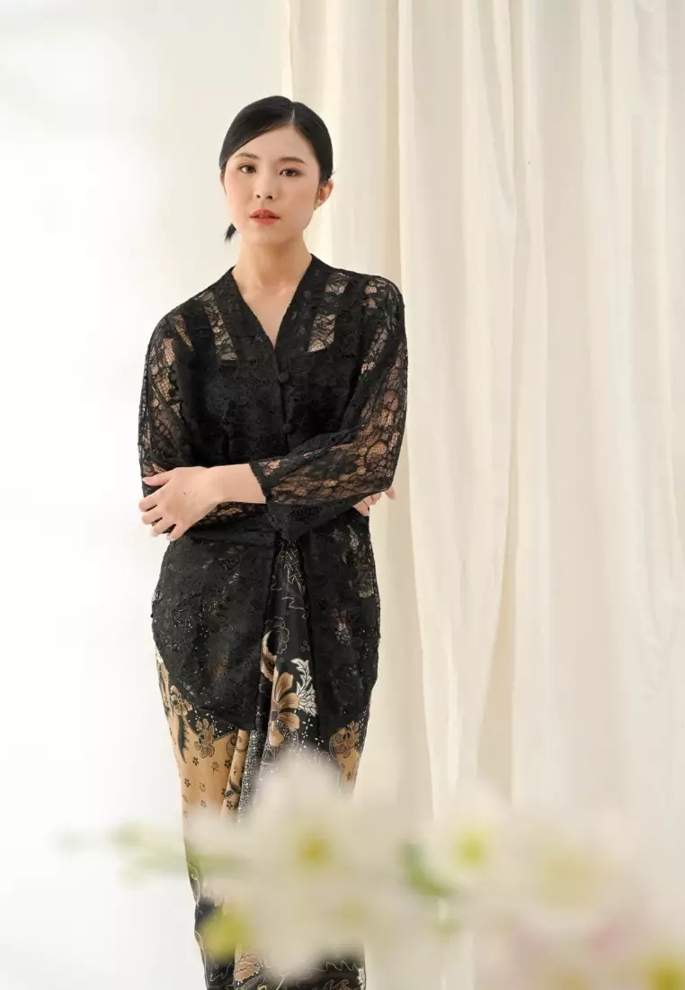 Aruna kebaya blouse