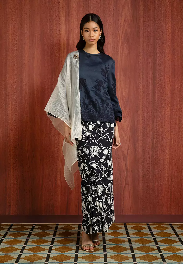 CHLOE KURUNG KEDAH SET WITH SHAWL