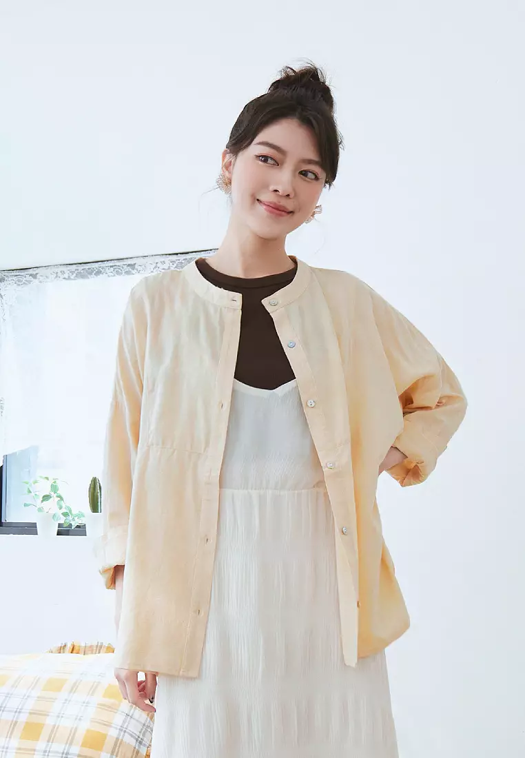 立體織紋中山領前短後長貝殼排扣寬鬆襯衫《AB19254》