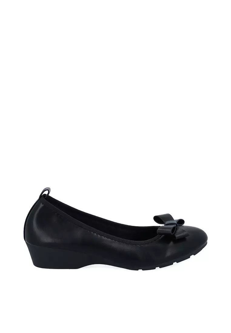 Discount on Carlo Rino  shoes - SKU: Black Palmer Classic Bow Pumps