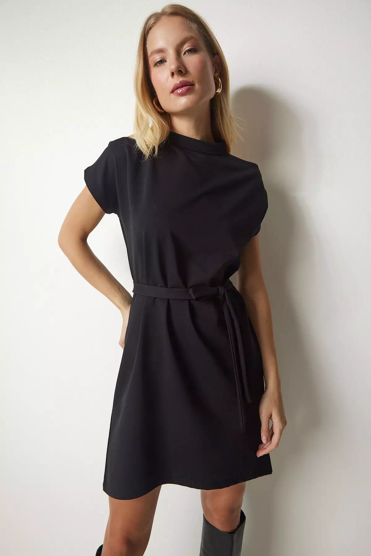 Belted Cold-Shoulder Knitted Dress