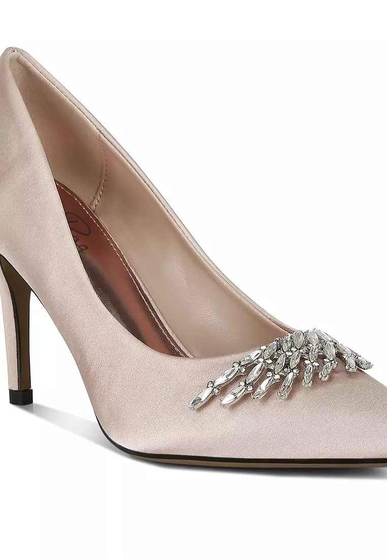 Detail Bros Diamante Pompa Satin Dalam Warna Blush