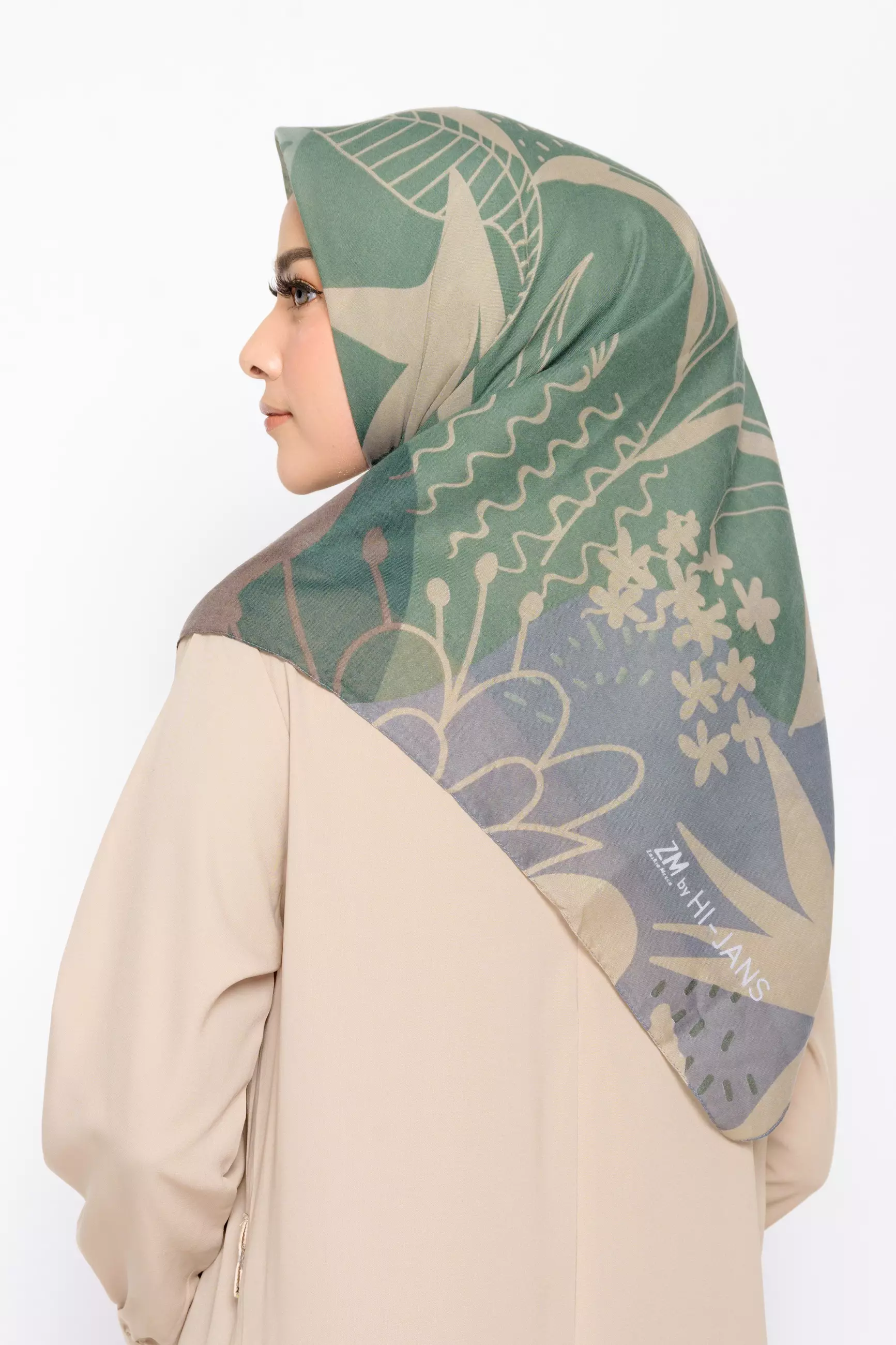 ZM Zaskia Mecca - Malea Grey Scarf Kerudung Segi Empat